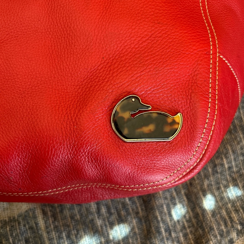Dooney & Bourke Red Leather Hobo w/Brown Trim EXCELLENT RARELY USED CONDITION - Picture 7 of 13
